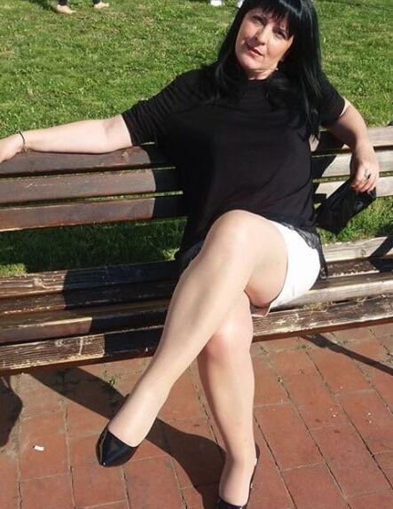 PANTYHOSE MATURES MIX