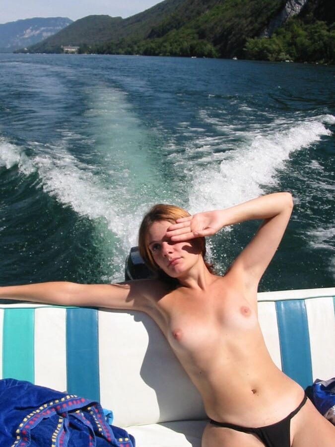 amateur girls on holiday