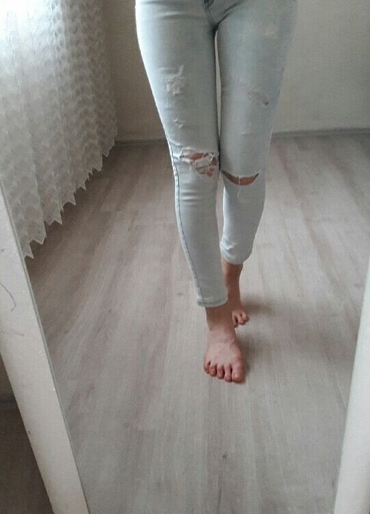 Turkish amateur women displaying her colothes