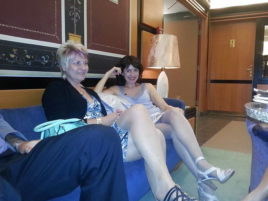 PANTYHOSE MATURES MIX