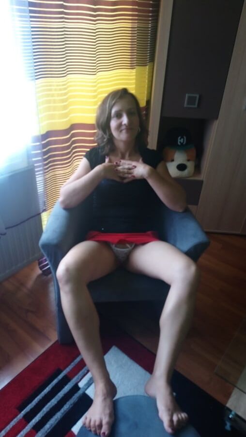 Super MILF WEB slut Anita