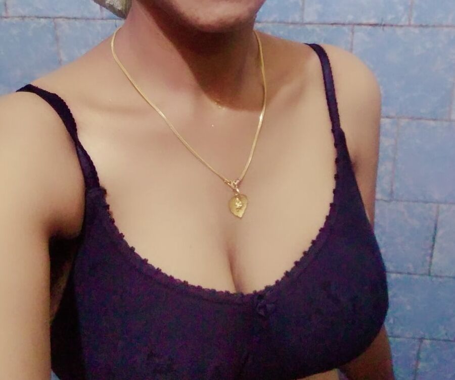 Mallu Aunty Shyla Antony