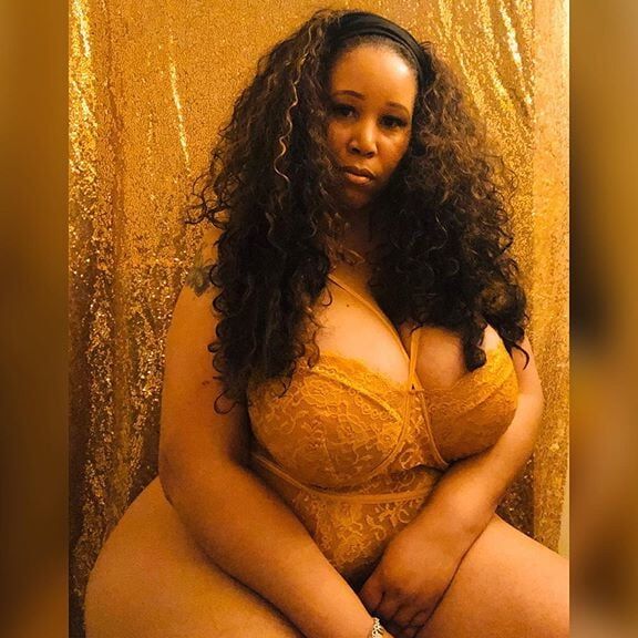 curvy girls