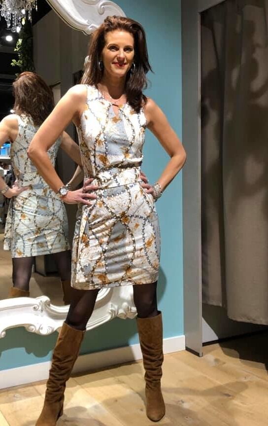 Dutch MILF fashionstore owner in our city