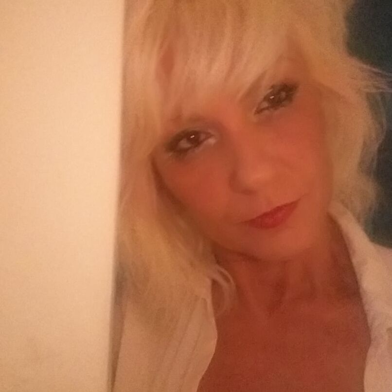 Laura milf romanian
