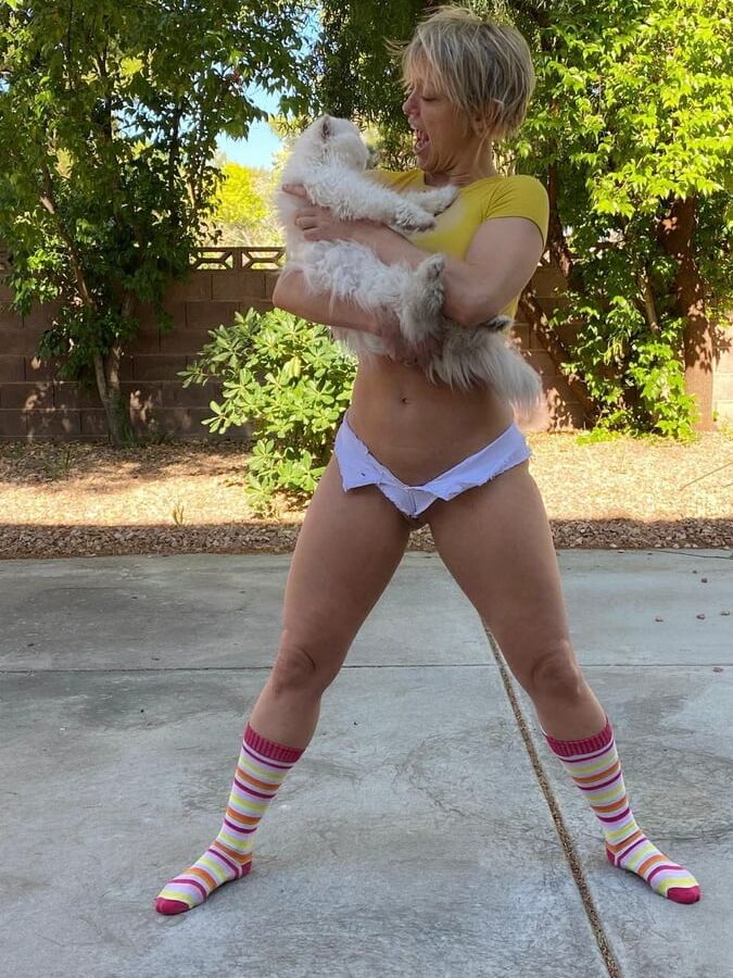 Dee