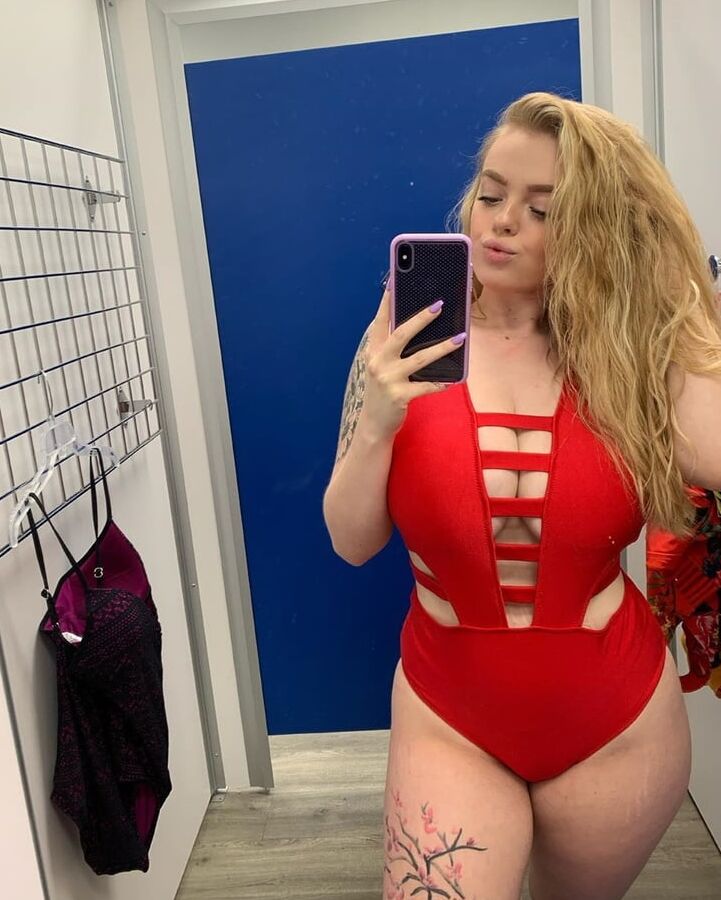 Big titty Taylor