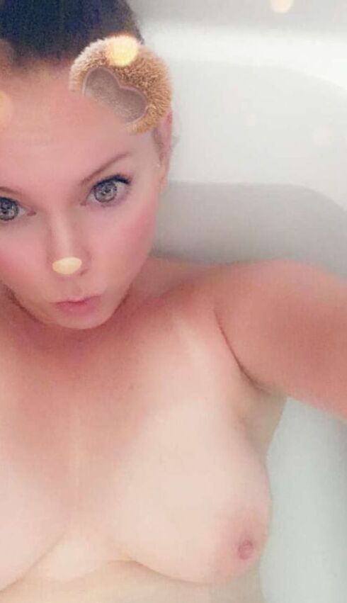 Nude Wife