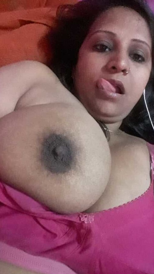 Bengali aunty nude selfie