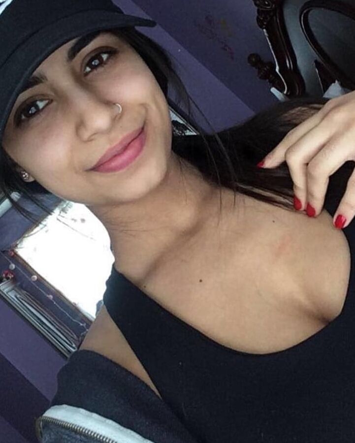 Hot NRI Indian College Girl Taking Seductive Selfies Private