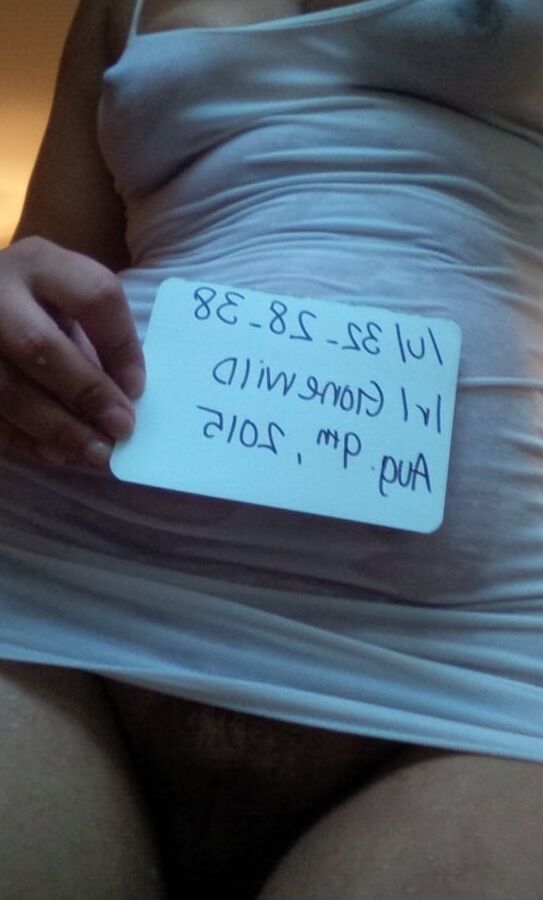 Hard nippels blonde