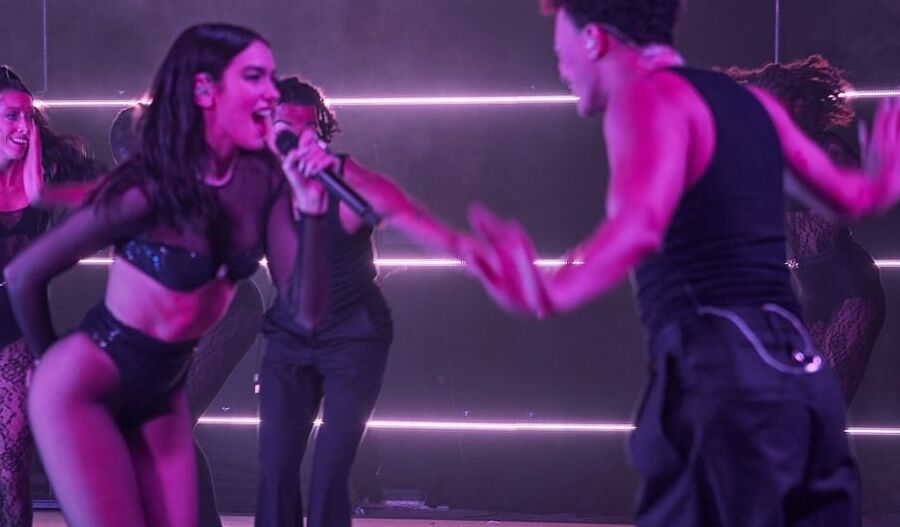 DUA LIPA