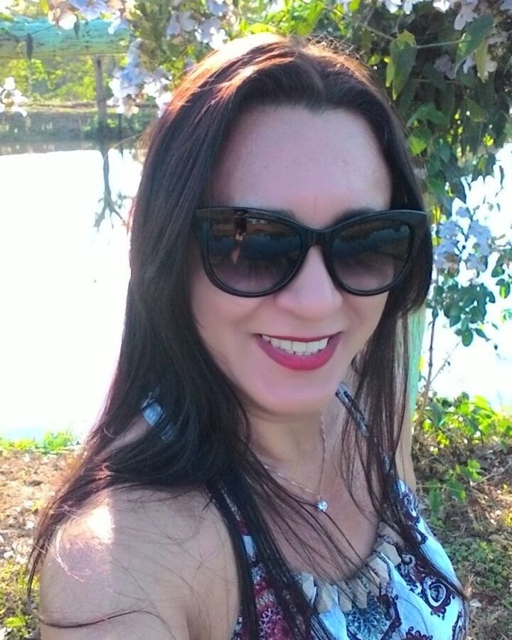 Gorgeous milf sunglasses fetish