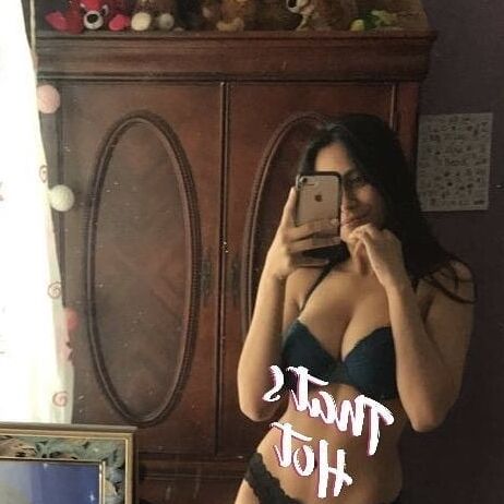 Hot NRI Indian College Girl Taking Seductive Selfies Private