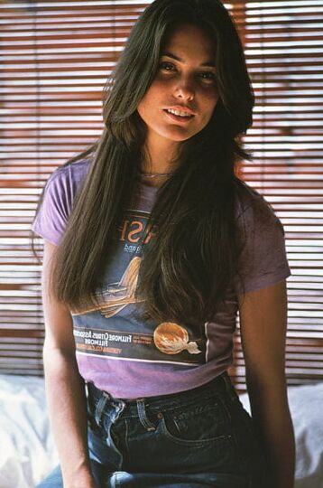 Cristina Raines