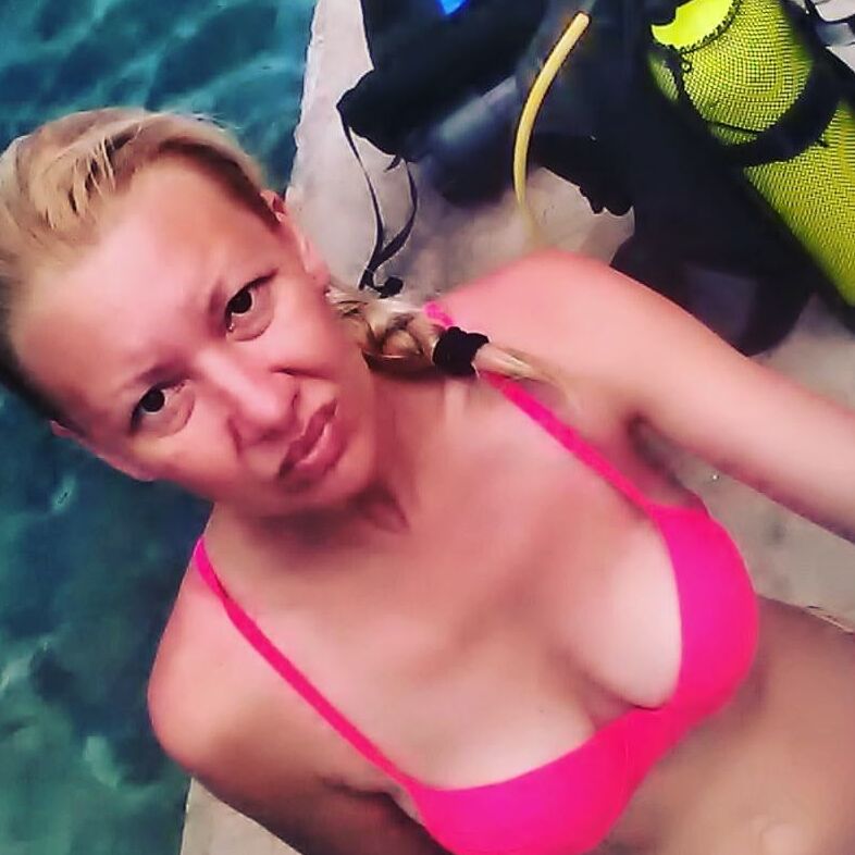 Serbian hot blonde mature mom beautiful ass Sanja Vukojevic
