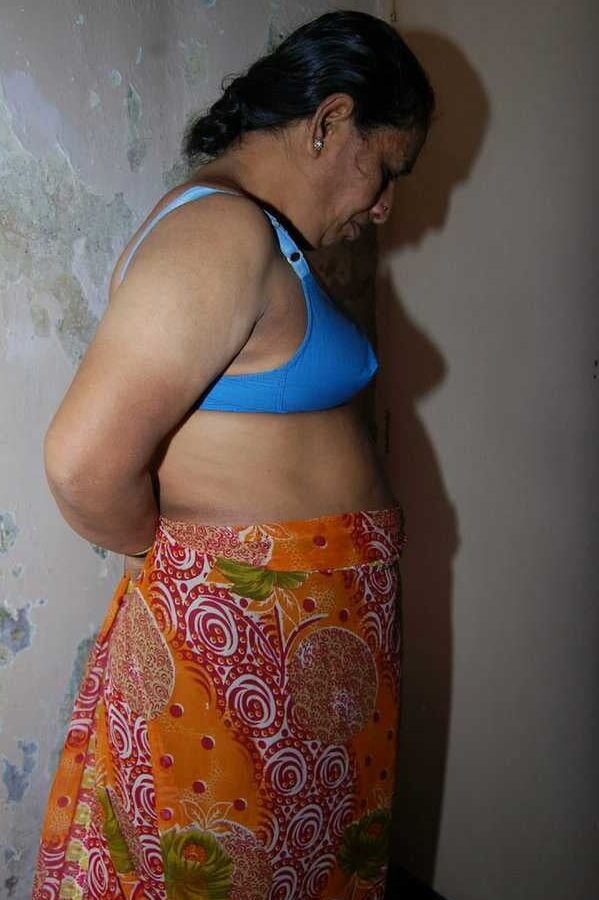 Sex with my neighbor grandma