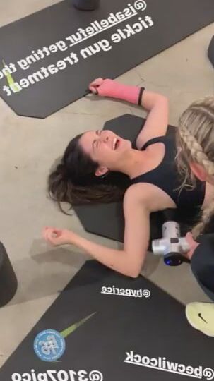 Isabelle Fuhrman is ultra hot!