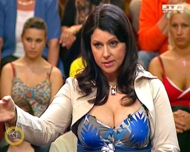Monika Erdelyi (Hhungarian Tv Presenter) Non-Nude