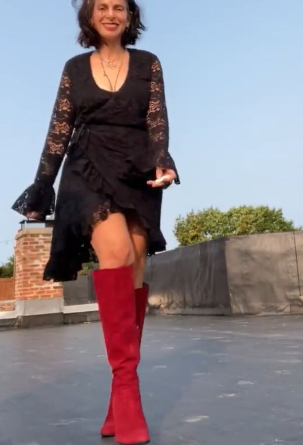 Milfs &amp; Gilfs wearing boots no. (Amy)