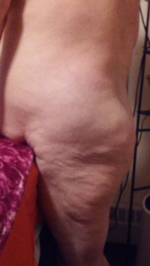 Siobhan showing her body again