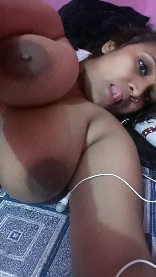 Bengali aunty nude selfie