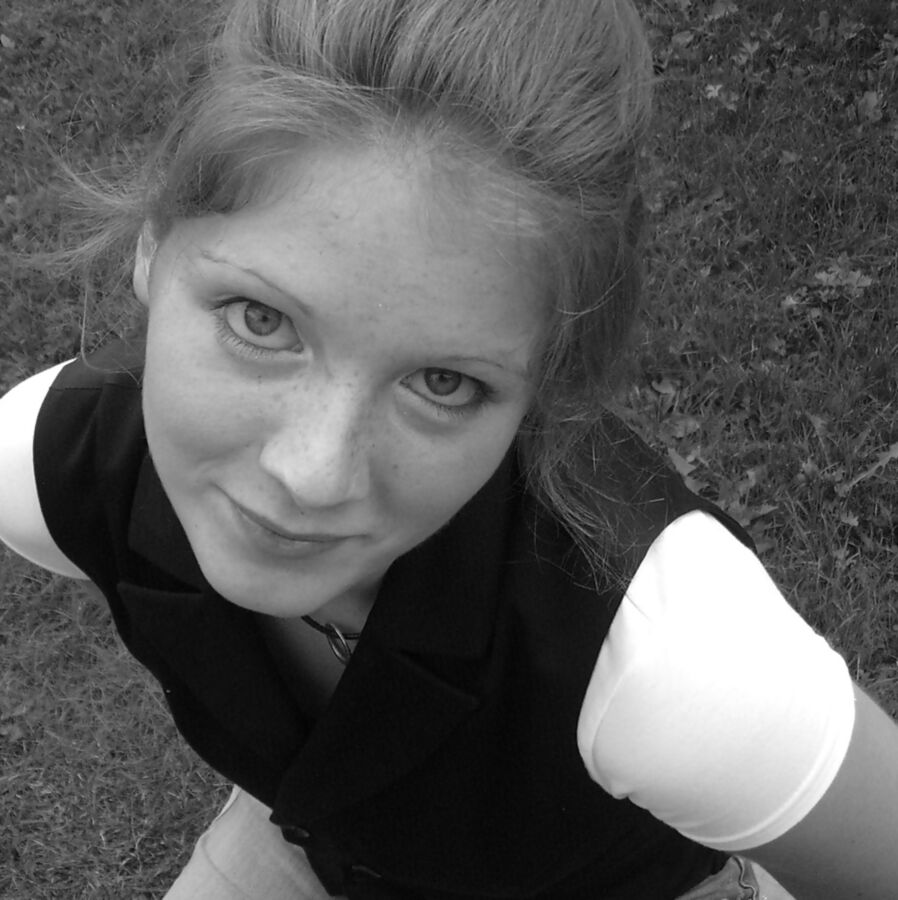 Dildoaddict geile BBWFOTZE aus Schweden