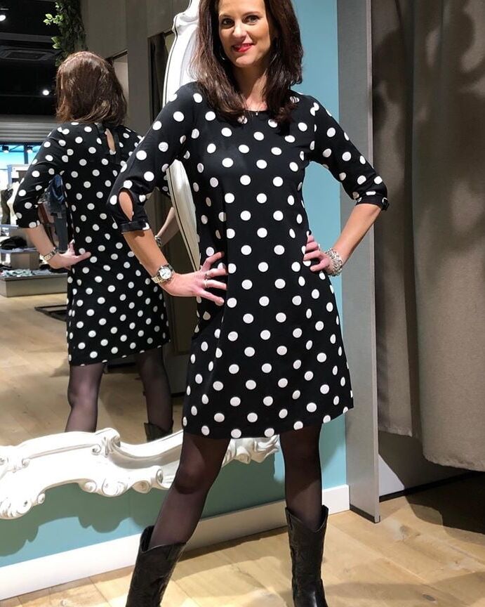 Dutch MILF fashionstore owner in our city