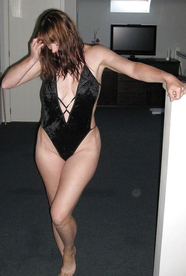 There Is Nothing Sexier Than A Woman In A Swimsuit Pt.