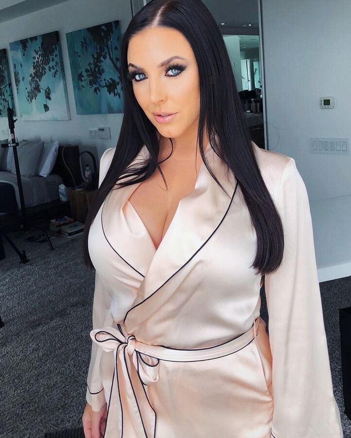 Angela White - Instagram pics