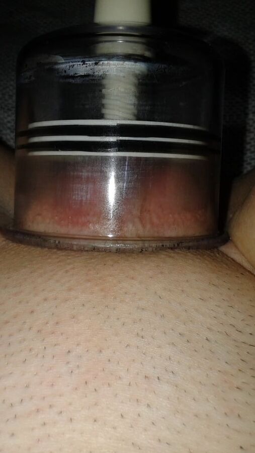 Clito pumping with seringue
