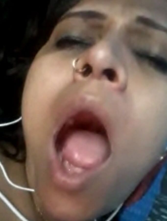 Bengali aunty nude selfie