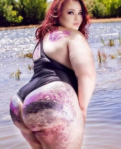 Thick and curvy tattoo pawg bbw sexy big ass