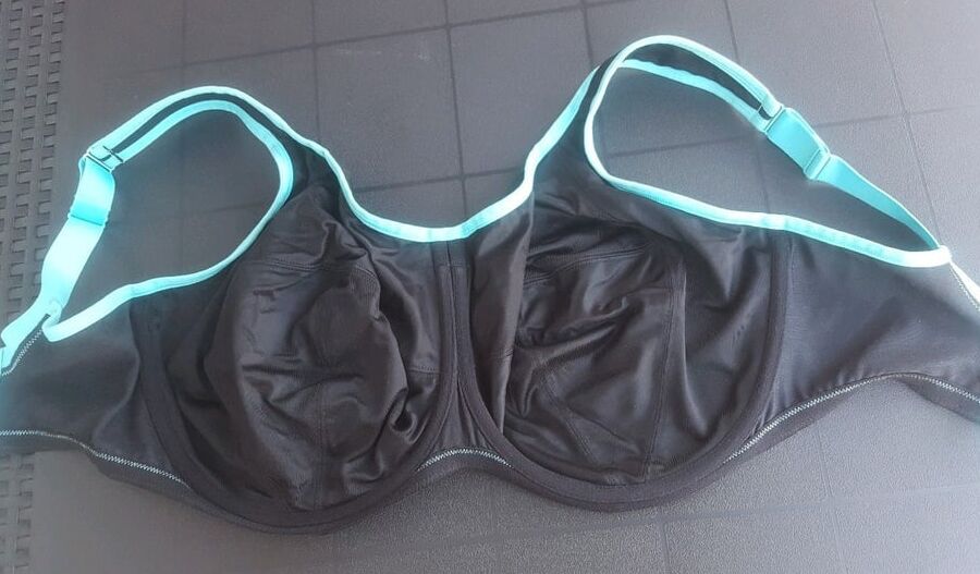 Sportsbras