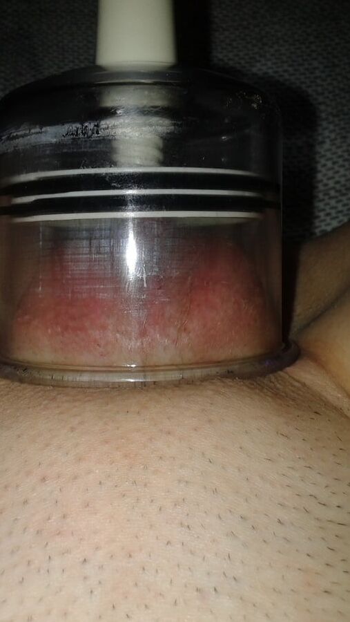 Clito pumping with seringue