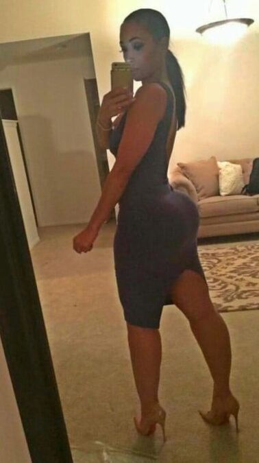 Black Women: Selfies