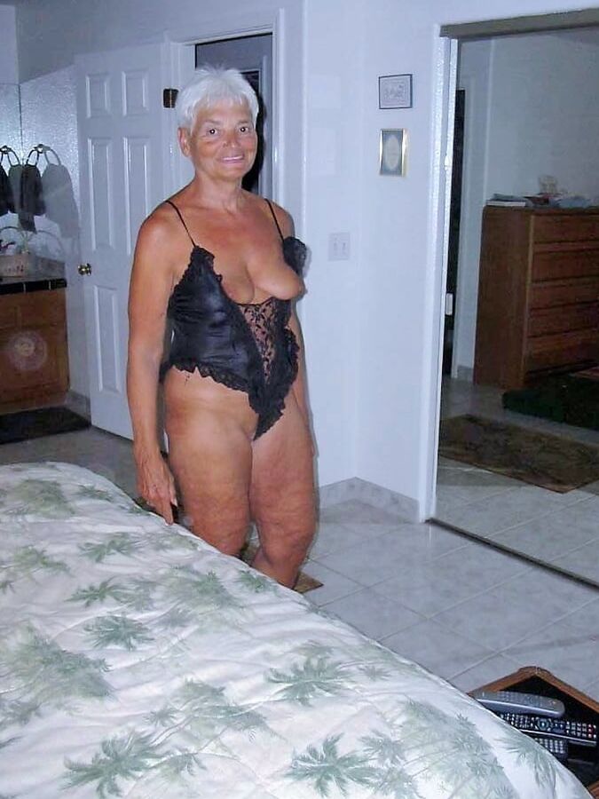 Top XH Granny -