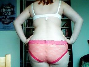 Wide hips in the fine arts