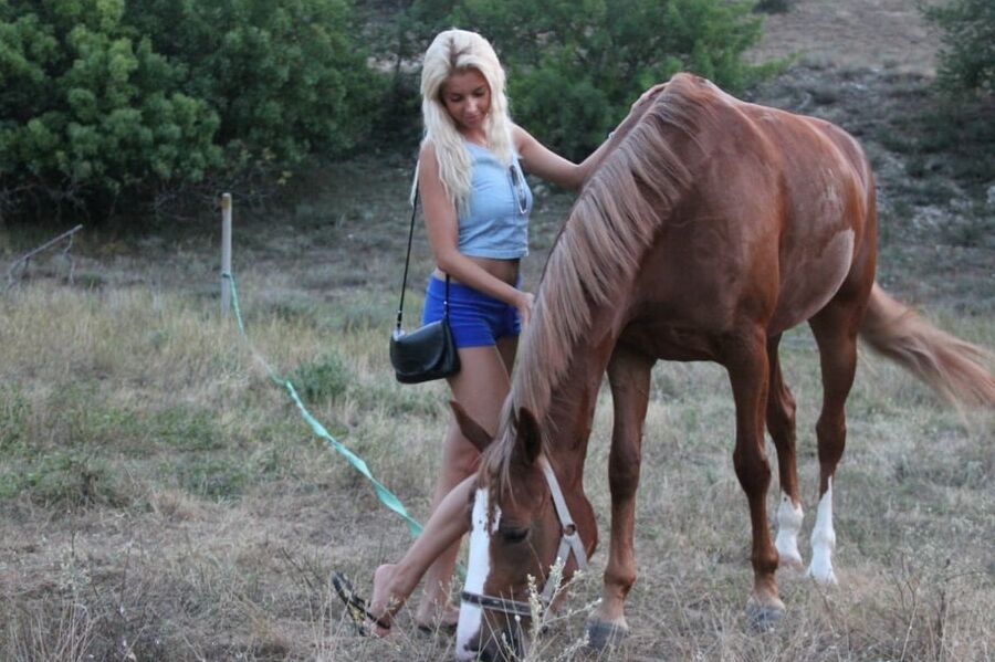 belle blondinette sexy