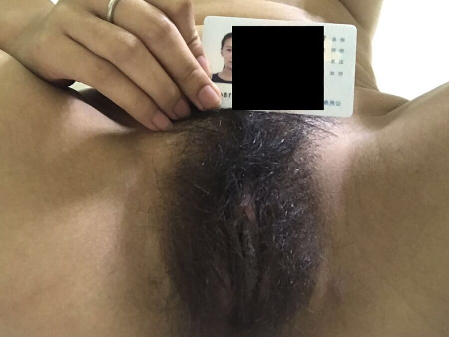 Chinese lascivious girl uses topless loan