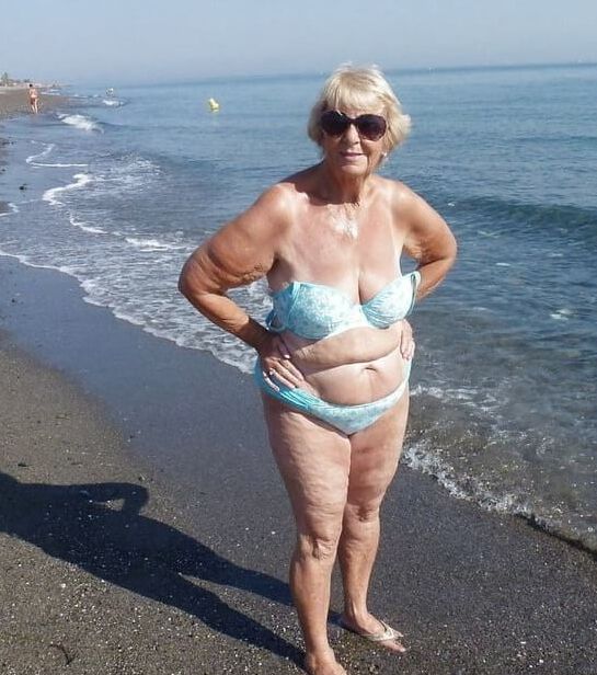 Granny Blond Beach