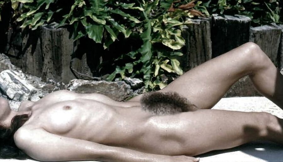 VINTAGE BUSHY GIRL
