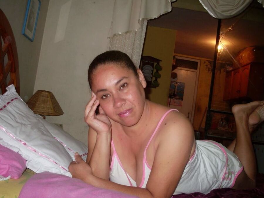 Delightfull Wife posing