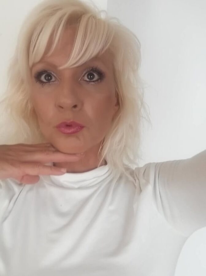 Laura milf romanian