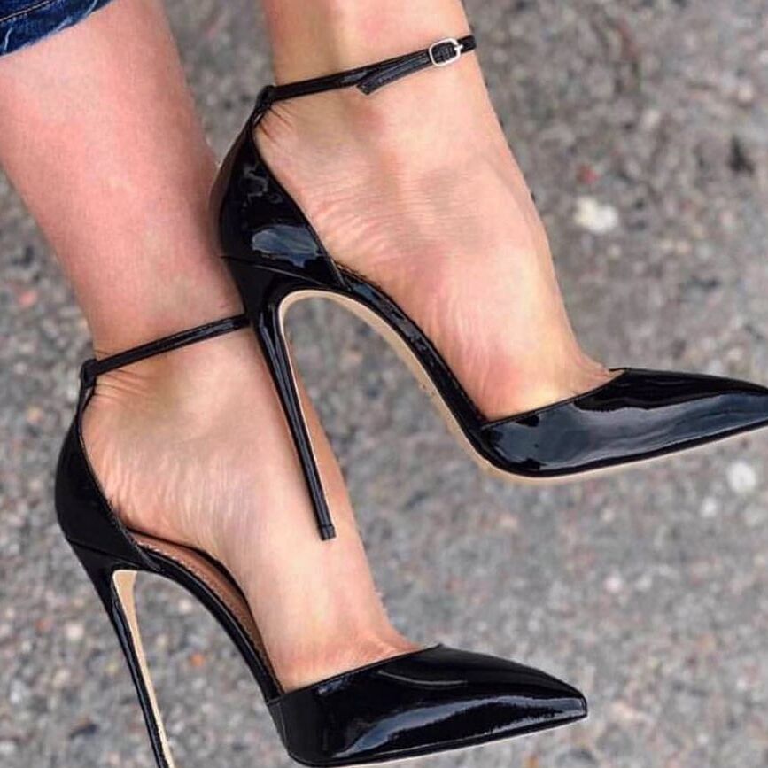 Sexy Highheels on foot from Instagram