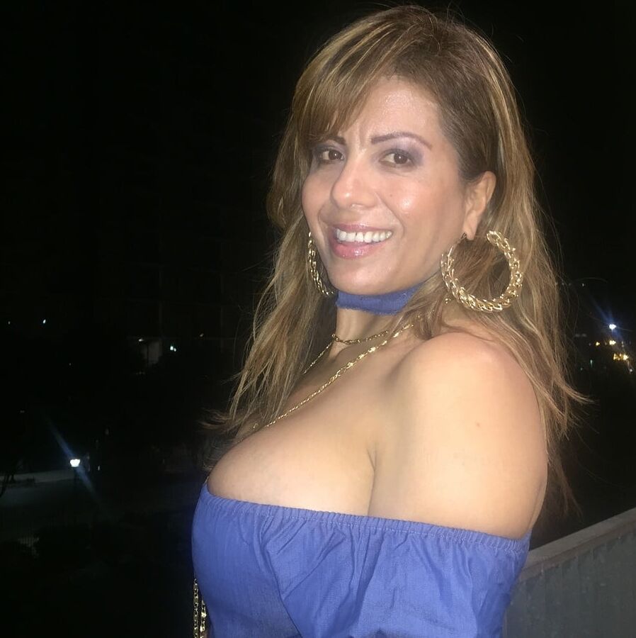 Latina milf