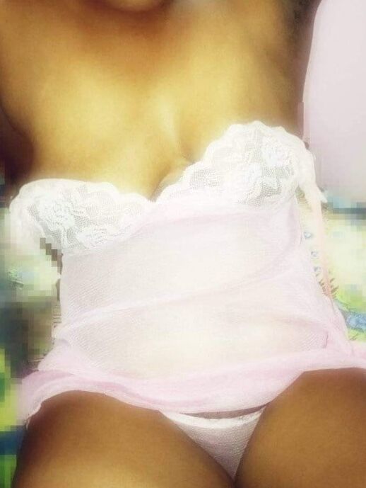 Sri Lankan Aunty In Pink Nighty