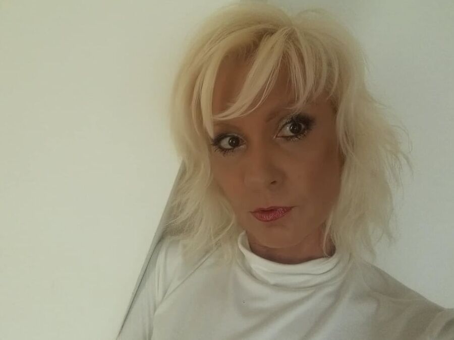 Laura milf romanian