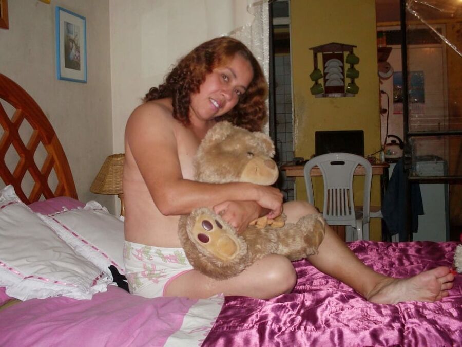 Delightfull Wife posing