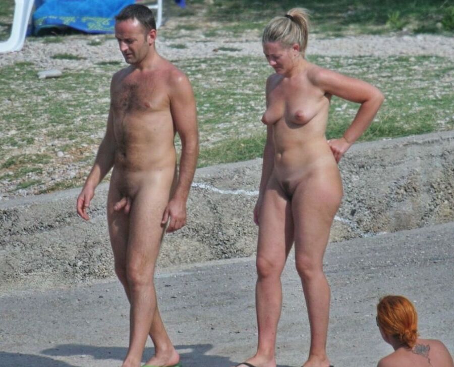 NUDE COUPLES